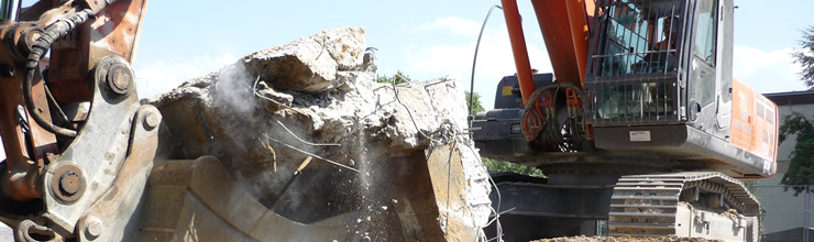 Rückbauarbeiten des Mittelbaus am AEG-Röhrenwerk in Ulm